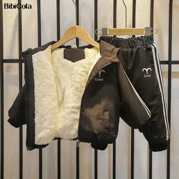 O bebê Meninos de outono e de inverno de roupas terno 2022 nova versão coreana do menino acolchoado jaqueta mais de veludo espesso casaco acolchoado